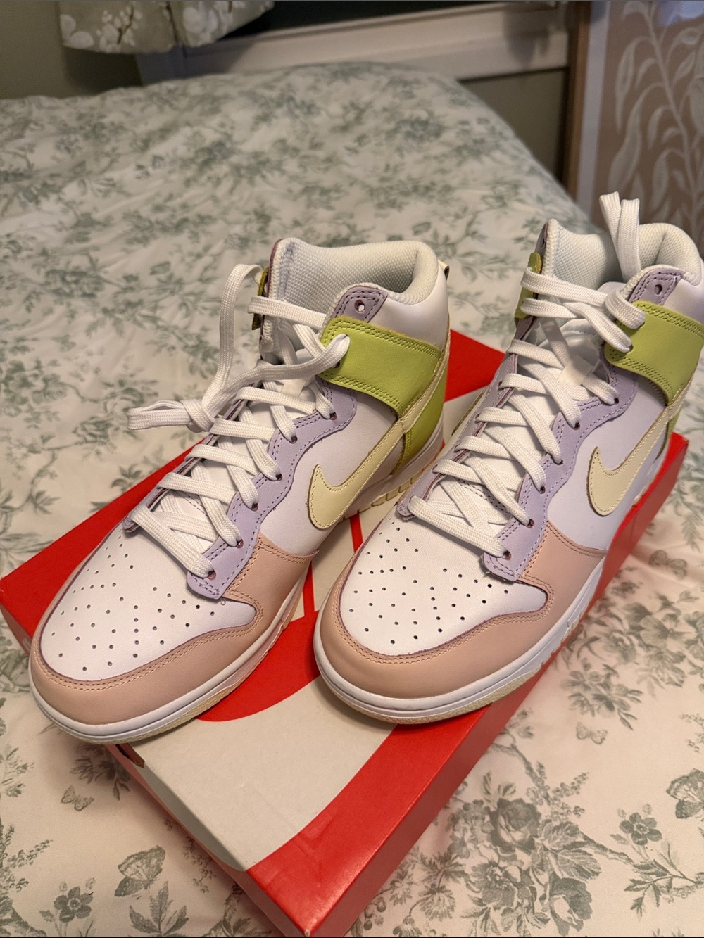 Women’s Nike Dunks High White, Pastel Pink, Lavender & Lime - Picture 6 of 10